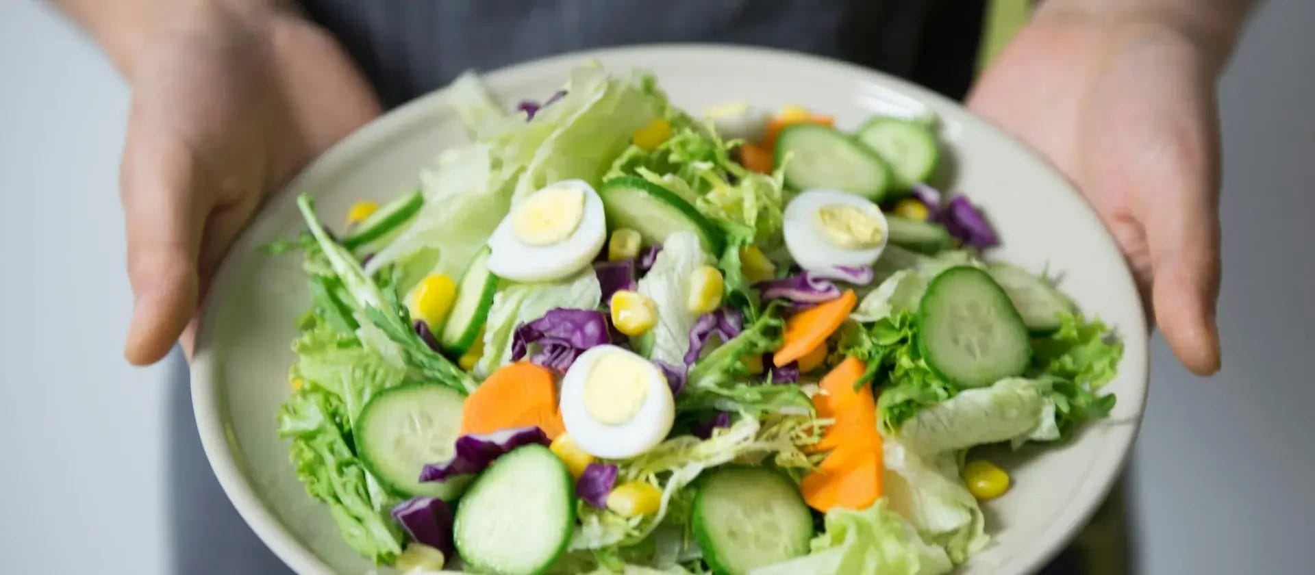 Preparing healthy salad